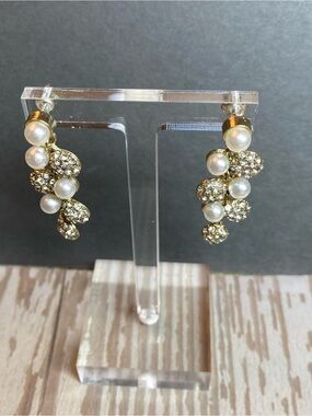 Pearl and rhinestone dangle cluster earrings